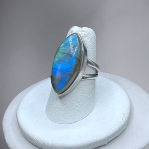 🌺Artisan Sterling & Labradorite Ring